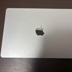 無使用に近い Apple MacBook Air (M2, 2022)