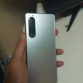 Sony Xperia 5 iii AU