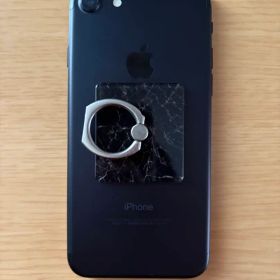 Apple iPhone 7 ブラック 32GB SIMフリー