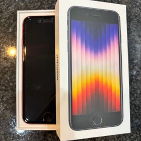 Apple iPhone SE (第3世代) レッド