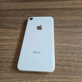 iPhone8 64GB ゴールド au SIMロック解除済