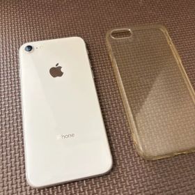 週末セール中！美品✨iPhone8 64GB シルバー バッテリー100%
