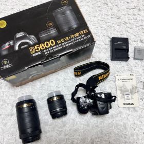 Nikon D5600 ダブルレンズキット デジタル一眼レフ