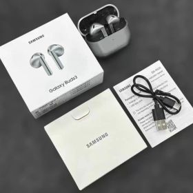 未使用 Samsung Galaxy Buds3 本体と付属品