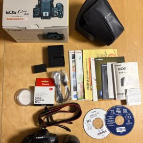 Canon EOS Kiss X8i 本体と付属品