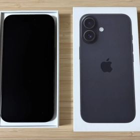 【美品】iPhone16 128GB ブラック