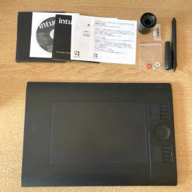 Wacom Intuos4 ペンタブレット PTK-640【ジャンク】