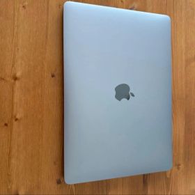 Apple MacBook Air 13インチ (2020)