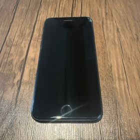 Apple iPhone SE2 ブラック 本体