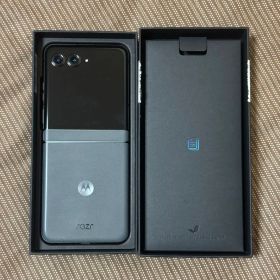 未使用 Motorola razr 50