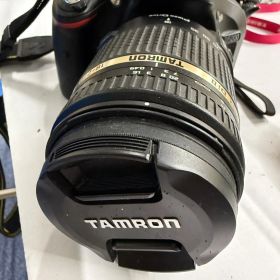 美品 カメラ ニコン Nikon d5200 ボディ レンズ TAMRON 18-240mm f/3.5-6.3