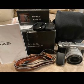 Fujifilm X-A5 ミラーレスカメラ 15-45mm