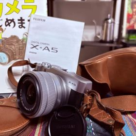 FUJIFILM X-A5 ミラーレス一眼カメラ （レンズ＋スタートセット）