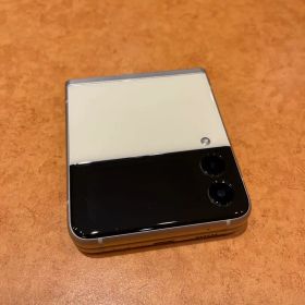 Samsung Galaxy Z Flip 3 SIMフリー128GB クリーム