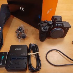 【中古】美品！SONY α7R V ミラーレス一眼 本体と付属品