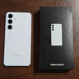 Samsung Galaxy S24 FE アイシーブルー