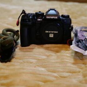 100回未満ショット数 新品同様 OM SYSTEM OM-1 ボディ ブラック オリンパス