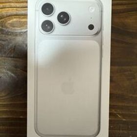 10,000円OFFクーポンをご活用下さい 【新品未開封】iPhone 17 Pro Max512GB シルバー モデルA3525 支払確認後即発送 @9806