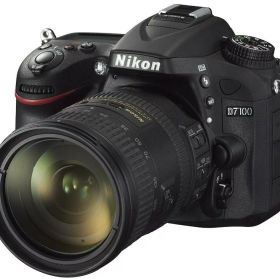 【中古】Nikon ニコン D7100 18-200 VR II レンズキット