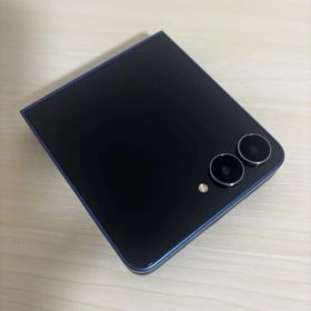 【週末値下げ‼️】Galaxy Z flip7本体