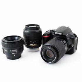 【中古】ニコン Nikon D5500 トリプルズームセット 美品 ストラップ付き