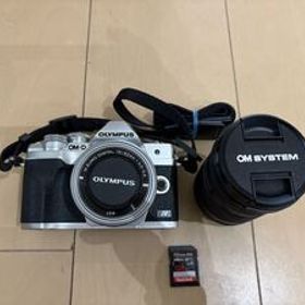 極美品 OLYMPUS OM-D E-M10 Mark IV ダブルズームキット