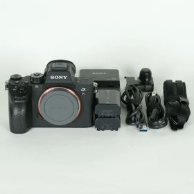[良品 | シャッター数38,320回｜バッテリー2個付] SONY α7R III（ILCE-7RM3） | SONY Eマウント