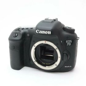 【中古】 《美品》 Canon EOS 7D Mark II ボディ [ デジタルカメラ ]