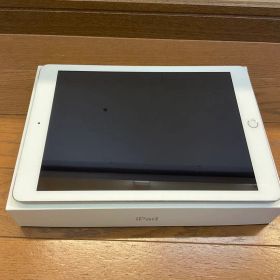 Apple iPad シルバー 無印 第5世代