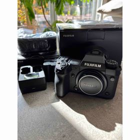 フジフイルム(富士フイルム)の富士フイルム FUJIFILM X-H2 ブラック 急速充電器 バッテリー２個(ミラーレス一眼)