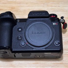 LUMIX S1R ミラーレスカメラ