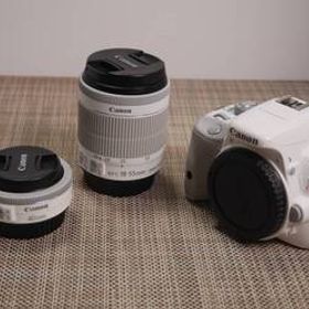 ★ キャノン EOS Kiss X7 【ホワイト】 レンズ2本付き (18-55mmズーム/40mm単焦点) 《中古》 〔おまけ〕カメラカバー・ポーチ ★