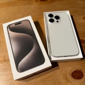 iPhone 15 Pro 256GB ホワイトチタニウム SIMフリー 北米版