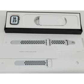 Apple Watch Nike SE 第1世代/GPS/40mm/A2351/シルバー〈MYYD2J/A〉