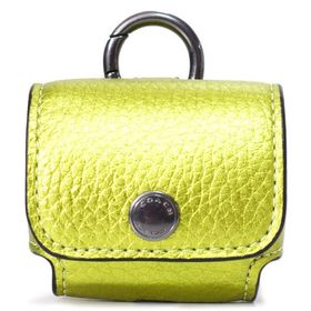 コーチ エアーポッズプロケース COACH ぺブルレザー イヤホン airpods pro エアーポッズプロ ケース バッグチャーム キーホルダー メタリックシトリン CP197