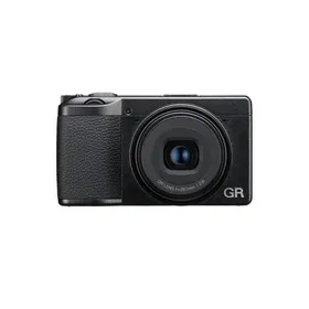 【25.10月購入分・新品未使用】 RICOH GR IIIx Amazon | RICOH GR IIIx デジタルカメラ 【焦点距離 40mm / 24.2M APS