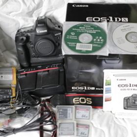 EOS-1D X Mark II ボディ 付属品多数有ります。