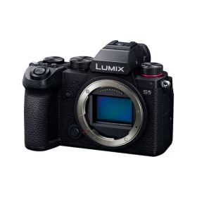 デジタルカメラ パナソニック LUMIX Sシリーズ 高画質 高機能 高品位な静止画画質 多彩な動画性能 小型 軽量ボディ 本体のみ フルサイズミラーレス デジタル一眼カメラ ボディ DC-S5-K