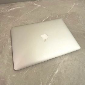 MacBook Air 13インチEarly 2015 4GB
