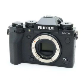 【中古】 《美品》 FUJIFILM X-T5 ボディ ブラック [ デジタルカメラ ]