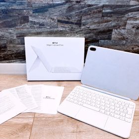 Apple iPad Magic Keyboard Folio ホワイト