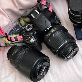 ニコン(Nikon)のNikon デジタル一眼レフカメラ D5200 レンズキット 標準 望遠(デジタル一眼)