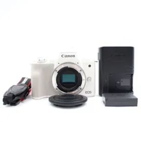 ■シャッター数2000枚以下！新品同様■ CANON EOS Kiss M2 ボディ ホワイト ミラーレス一眼カメラ キヤノン