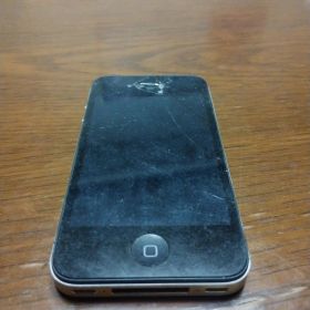 【ジャンク】Apple iPhone 4 本体 画面ひび割れあり