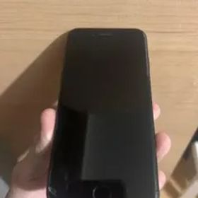 Apple iPhoneSE ブラック 本体