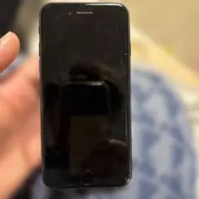 iPhone SE第三世代本体64GB