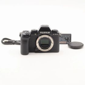 富士フイルム(FUJIFILM) ミラーレスデジタルカメラ X-S10 ボディ F X-S10 ブラック【中古】