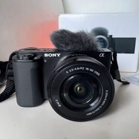 Sony ZV-E10 カメラ 本体