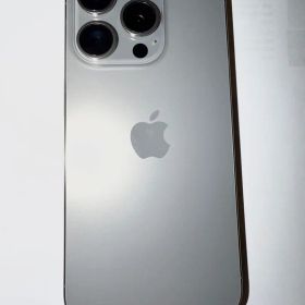 超美品iPhone15Pro 128GBナチュラルチタニウム バッテリー100%
