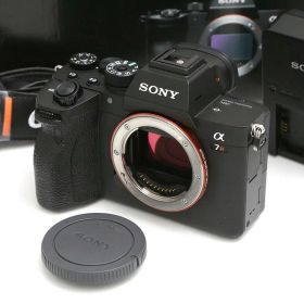 【中古】【美品】ソニー α7R IV ILCE-7RM4 ボディ（センサー清掃済み） CA01-B4003-2K3 SONY Eマウント フルサイズ 5軸手ブレ補正 EVF 中古